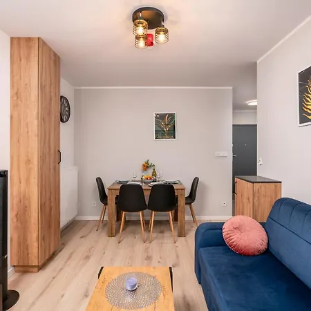 アパート Apartwro 2th - Square Railway Station, Balcony, Garage ヴロツワフ