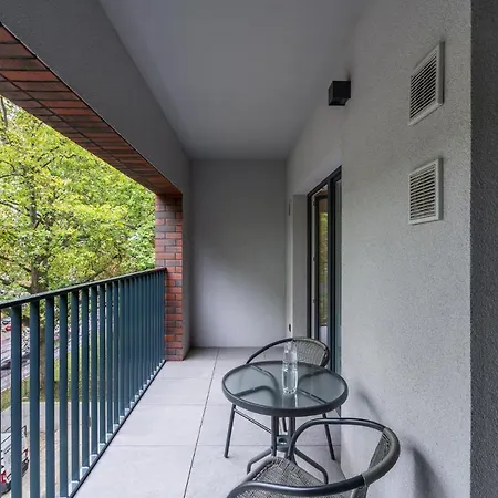 Apartwro 2th - Square Railway Station, Balcony, Garage