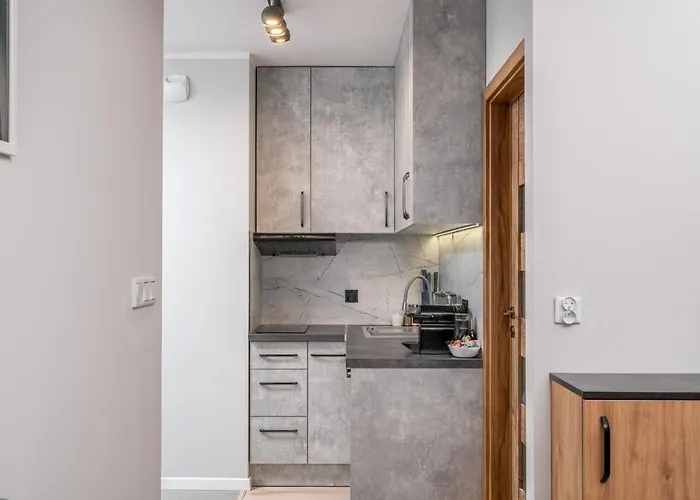 アパート Apartwro 2th - Square Railway Station, Balcony, Garage *