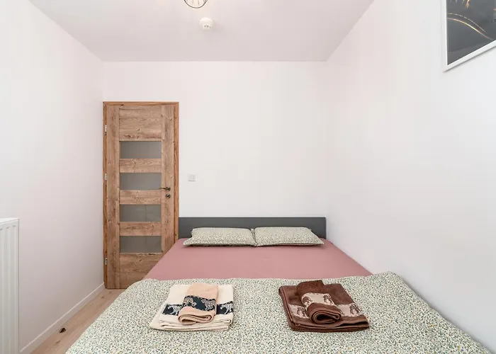 Apartwro 2th - Square Railway Station, Balcony, Garage *